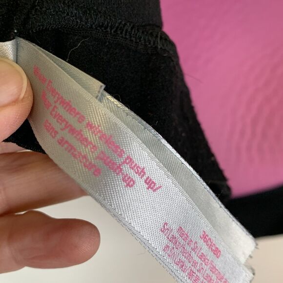 PINK Victoria’s Secret Black Silver Dot Detail Wireless Push-Up Bra Size 36C - Picture 8 of 8
